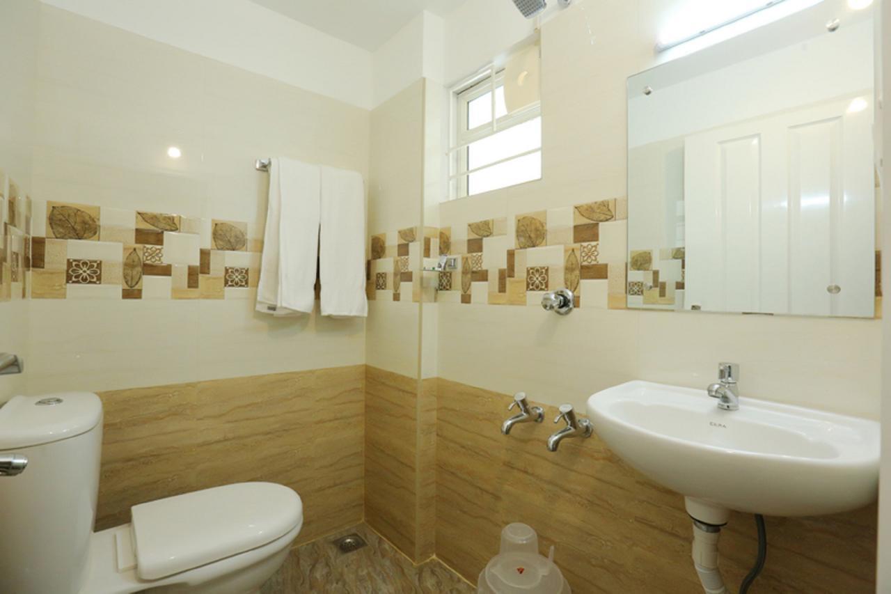 Hotel Swarna Residency Kochi Luaran gambar