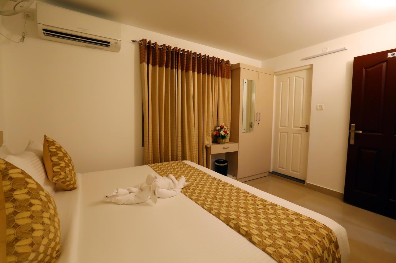 Hotel Swarna Residency Kochi Luaran gambar