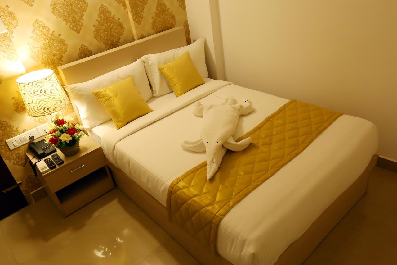 Hotel Swarna Residency Kochi Luaran gambar