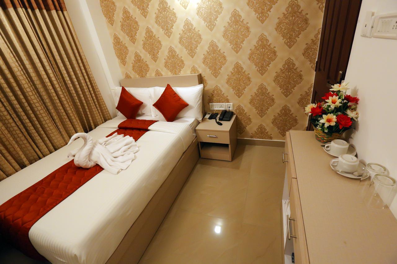 Hotel Swarna Residency Kochi Luaran gambar