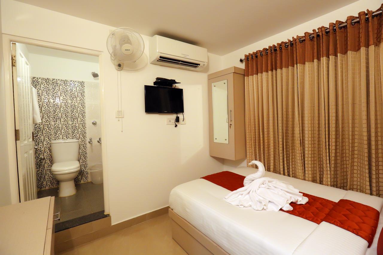 Hotel Swarna Residency Kochi Luaran gambar