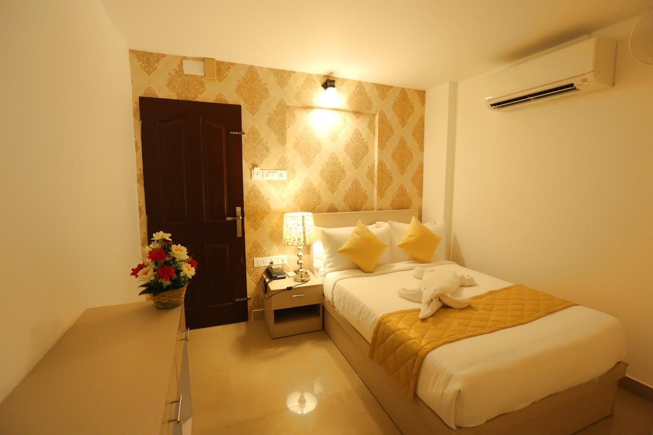 Hotel Swarna Residency Kochi Luaran gambar